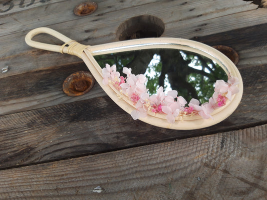 Miroir bois avec hortensia rose pastel